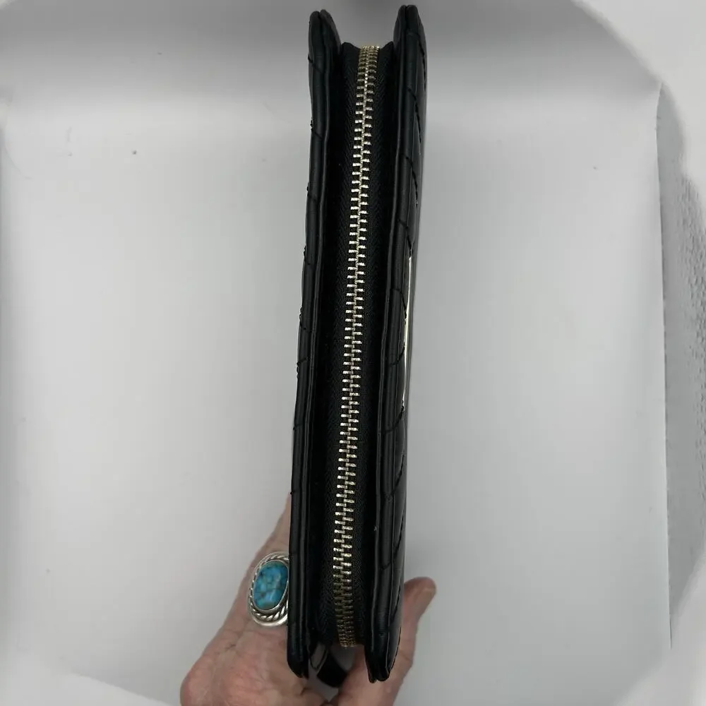 Aldo Alirwen Black Clutch Purse Zipper Closure Very Nice 8 x 4 1/2